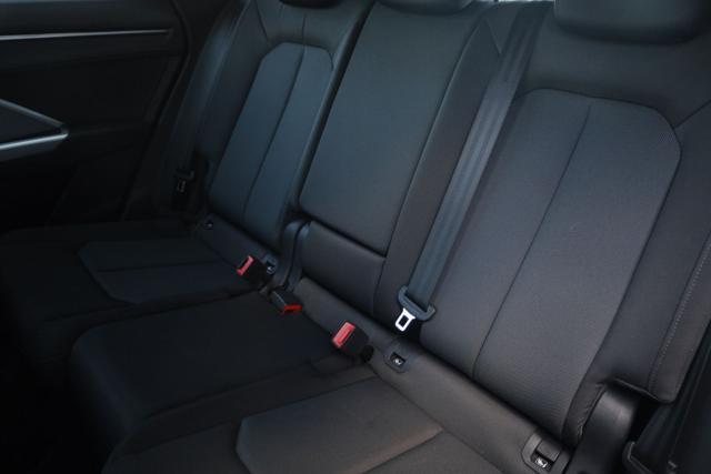 AUDI Q3 35 TDI S tronic Business Advanced