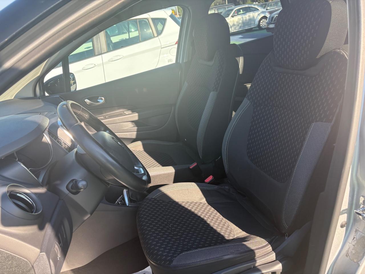 Renault Captur dCi 8V 110 CV Start&Stop Energy Initiale Paris