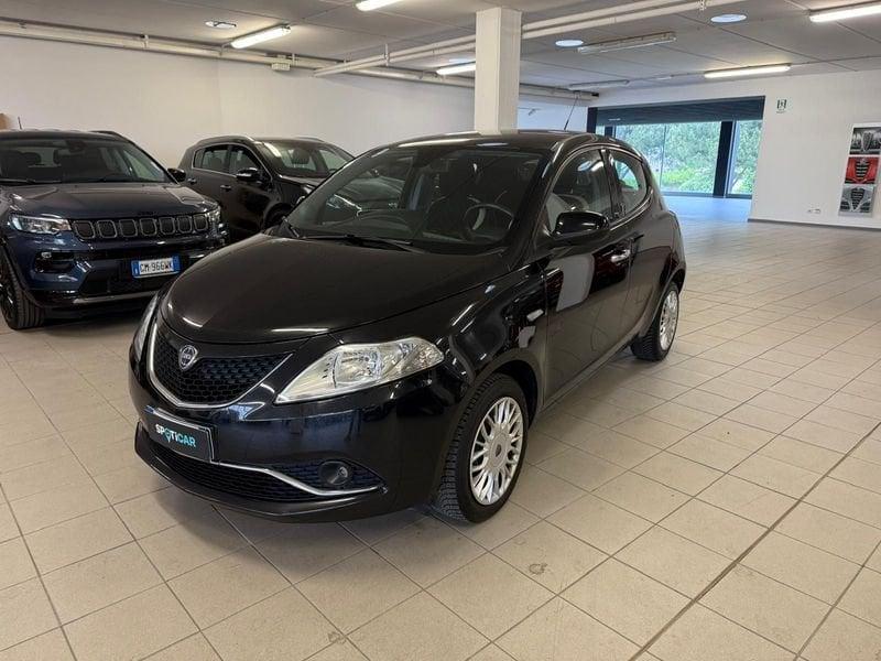 Lancia Ypsilon 1.2 69 CV 5 porte Gold