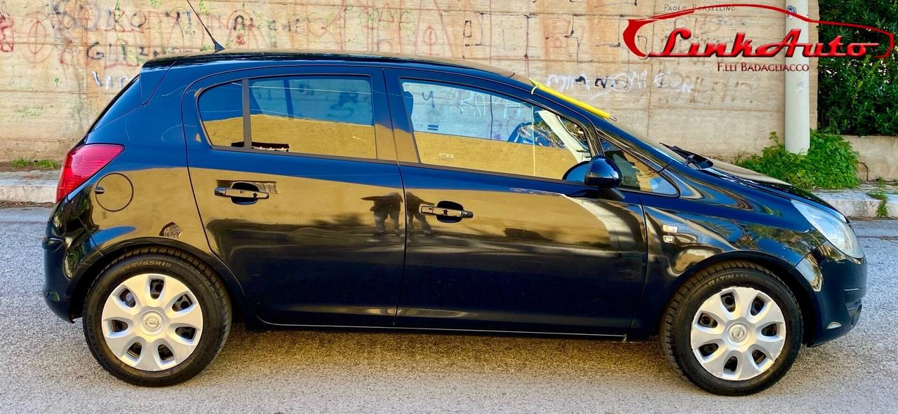 Opel Corsa 1.2 80CV 5 porte Cosmo