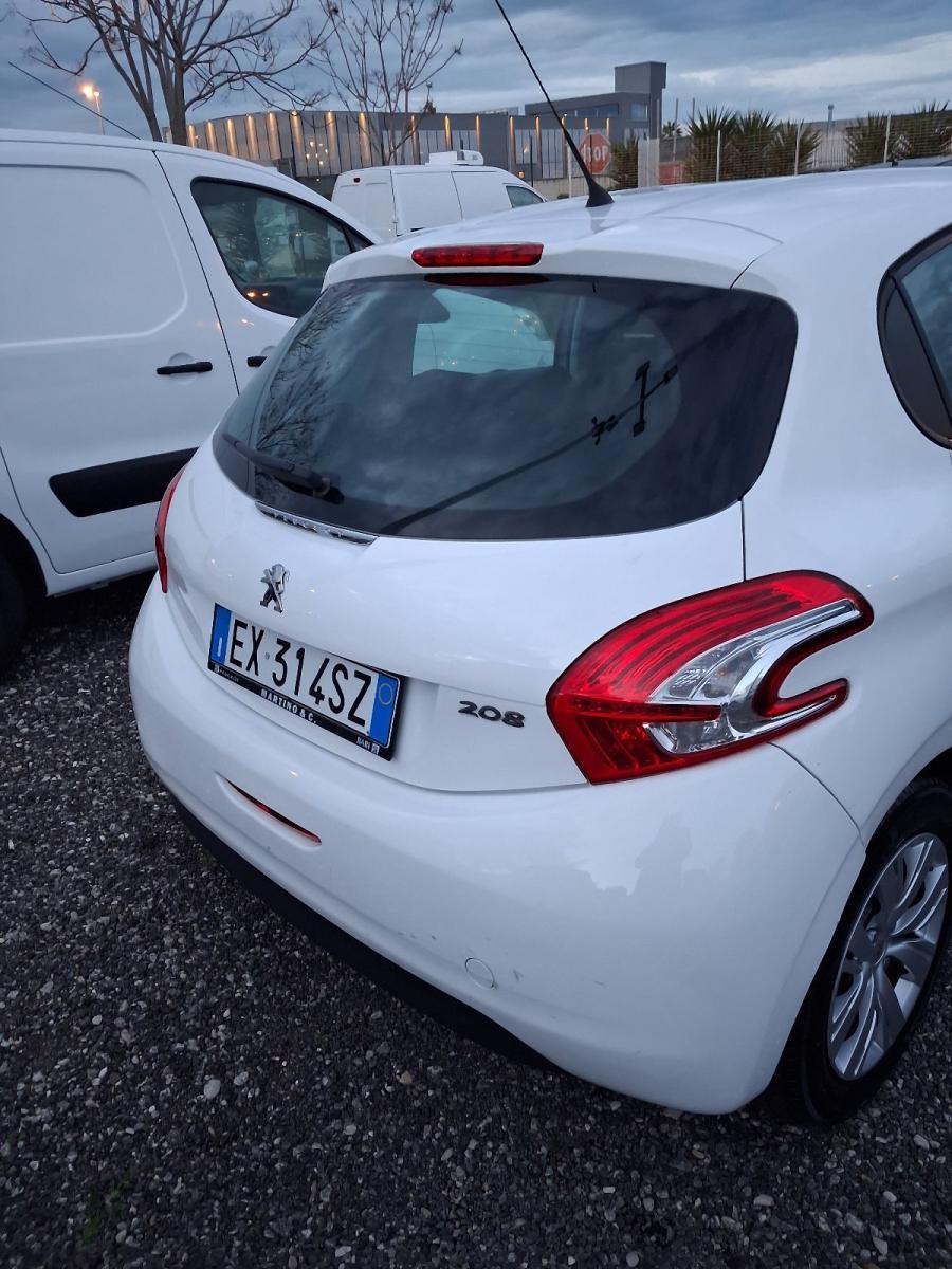 PEUGEOT - 208 - 1.4 HDi 68 CV 5p. Allure