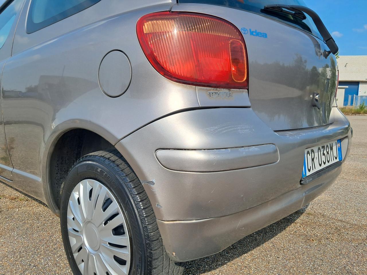 TOYOTA YARIS BENZINA
