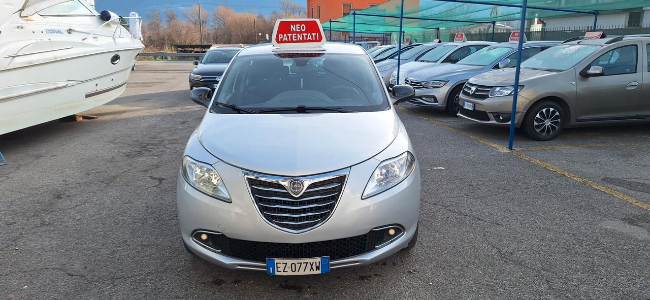 Lancia Ypsilon 1.2 69 CV 5 porte Gold