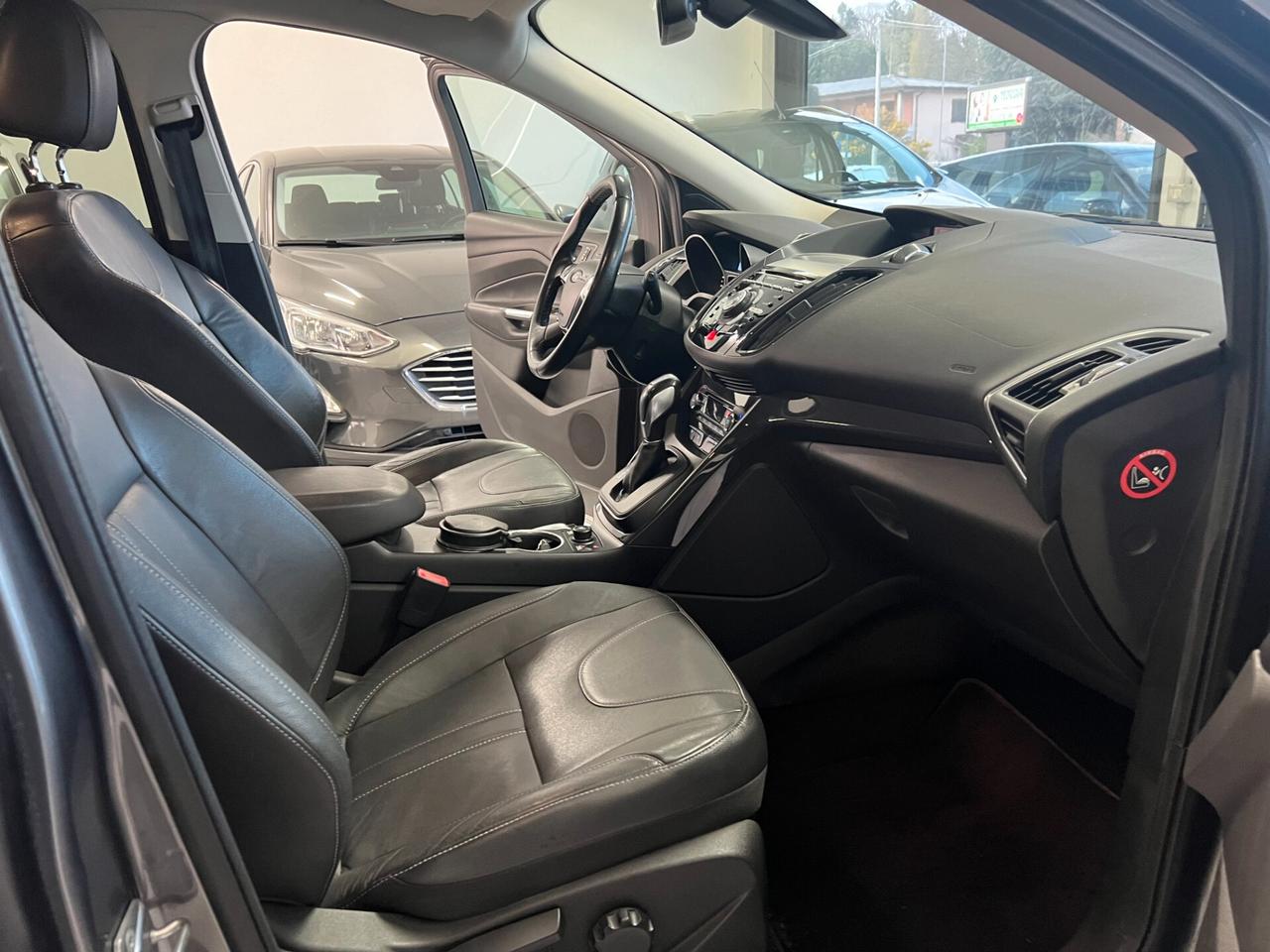 Ford Kuga 2.0 TDCI 163 CV 4WD Powershift Titanium