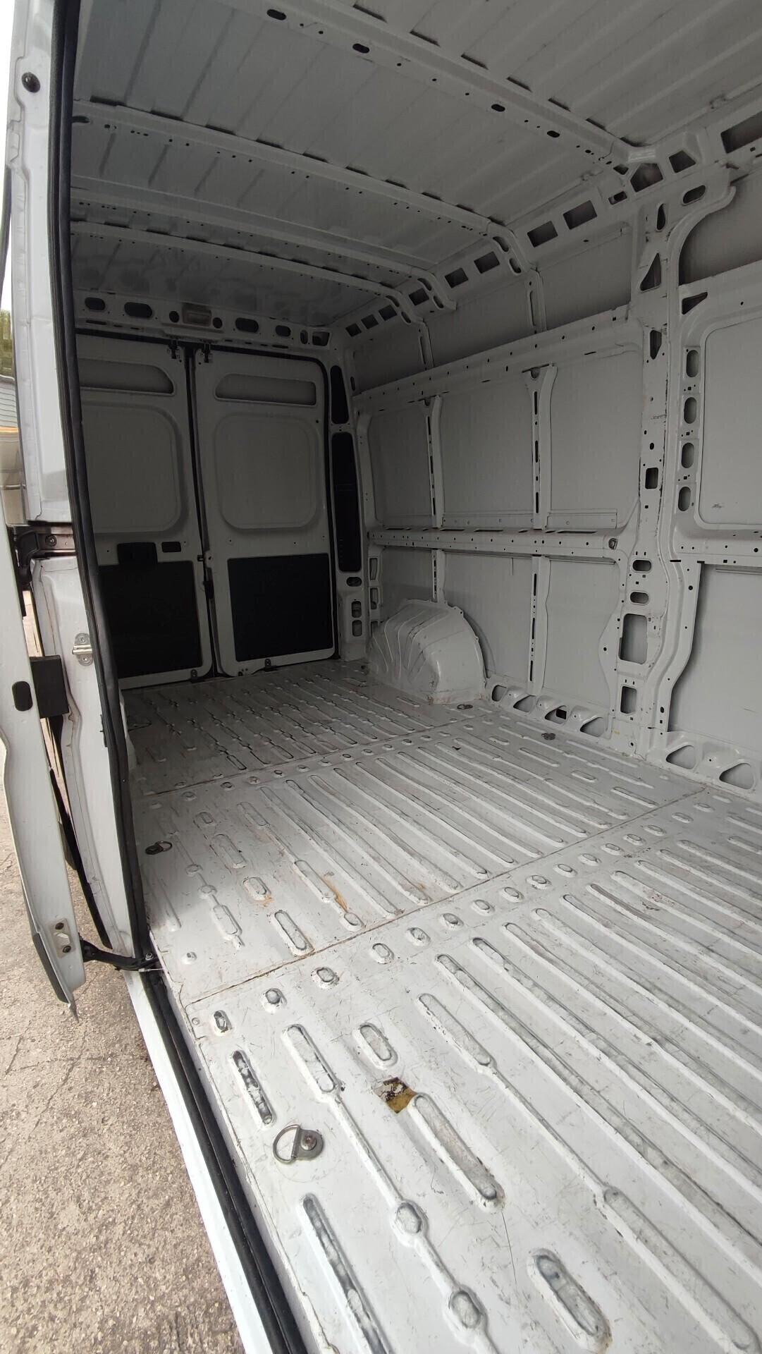 Fiat Ducato * 6 METRI * PASSO MEDIO LUNGO