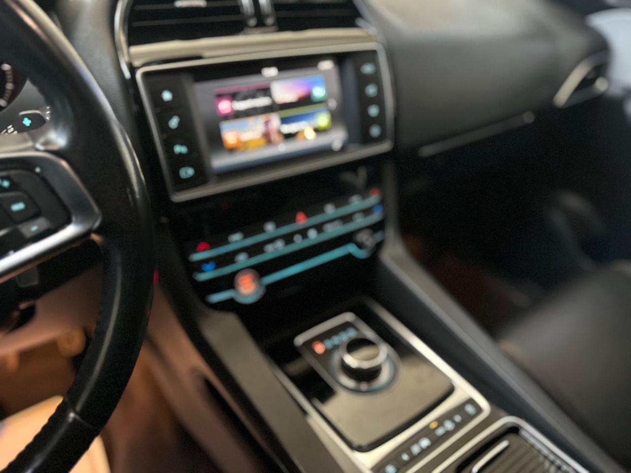 Jaguar F-Pace 2.0 /180cv aut. Prestige/2018/4x4