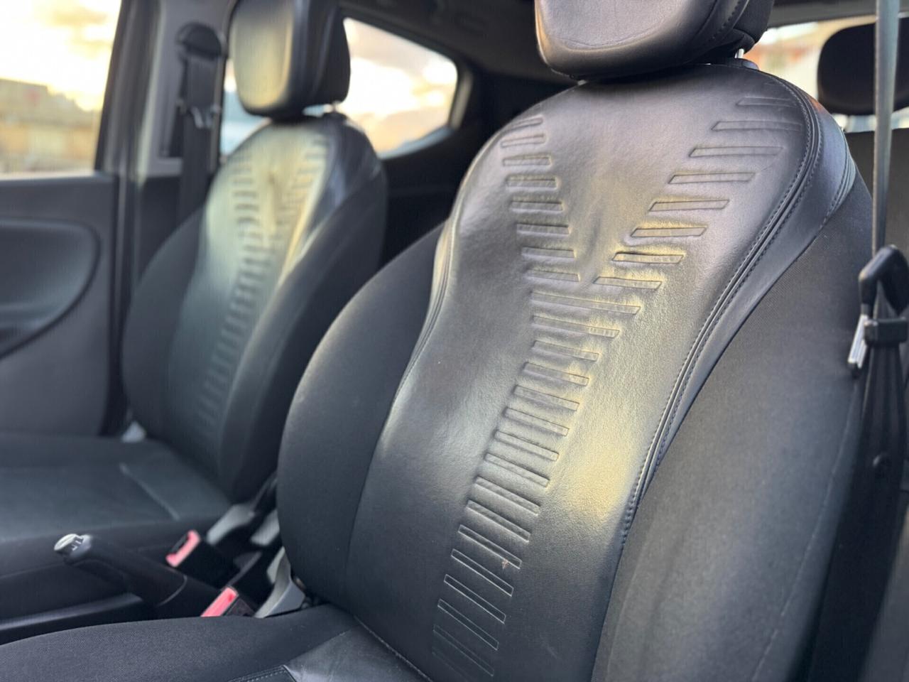 LANCIA YPSILON 1.3 MJT II 95 CV PLATINUM EDITION TETTO FULL