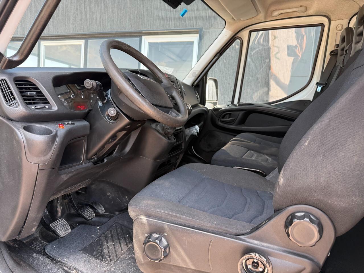 Iveco Daily 35C14 Cassone ribaltabile trilaterale Euro6b ABS