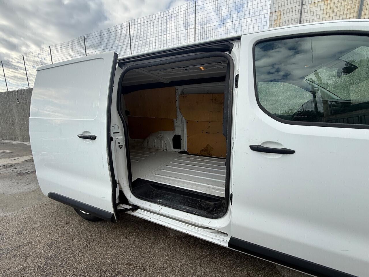 Citroen Jumpy BlueHDi 122cv(90kw),clima,bluetooth,cruise,ecc.