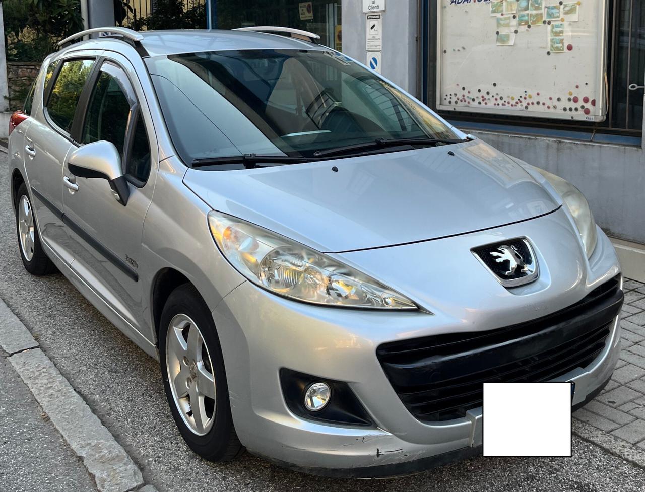 PEUGEOT 207 1.4 - BENZINA/GPL - STATION WAGON - ANCHE PER NEOPATENTATI - DISTRIBUZIONE NUOVA - BOMBOLA VALIDA FINO AL 2031