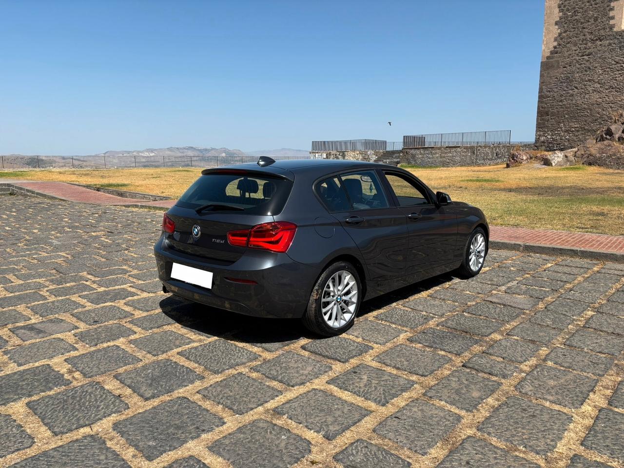 BMW 1er 118d xDrive Advantage