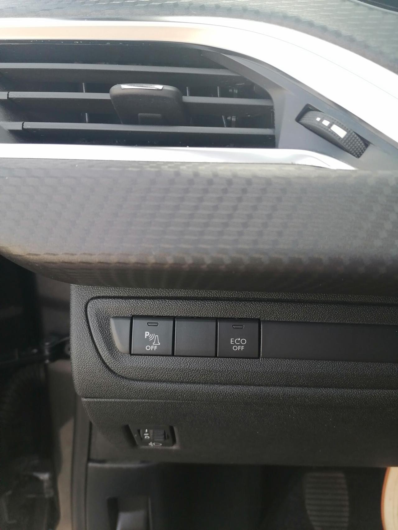 Peugeot 2008 1.6 BlueHDi 120 ALLURE 2017