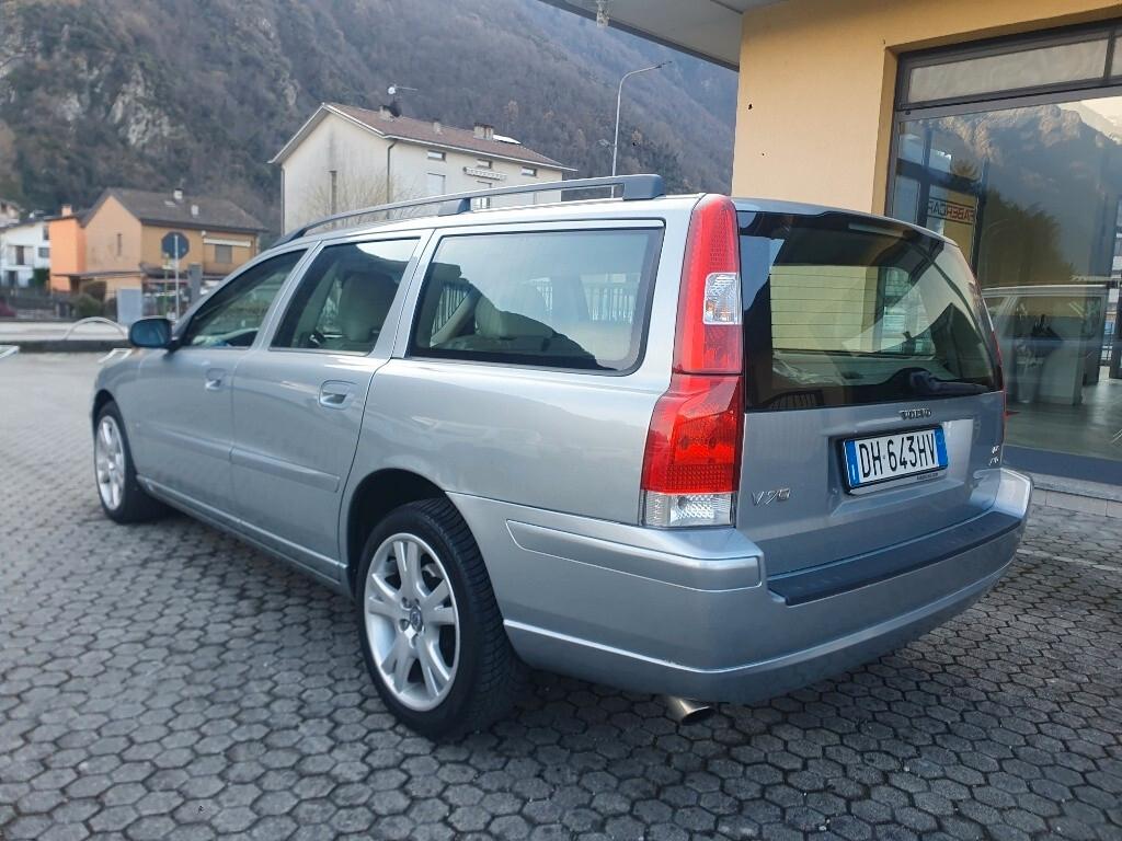 Volvo V70 2.4 D5 Sport AWD omologata 7 posti