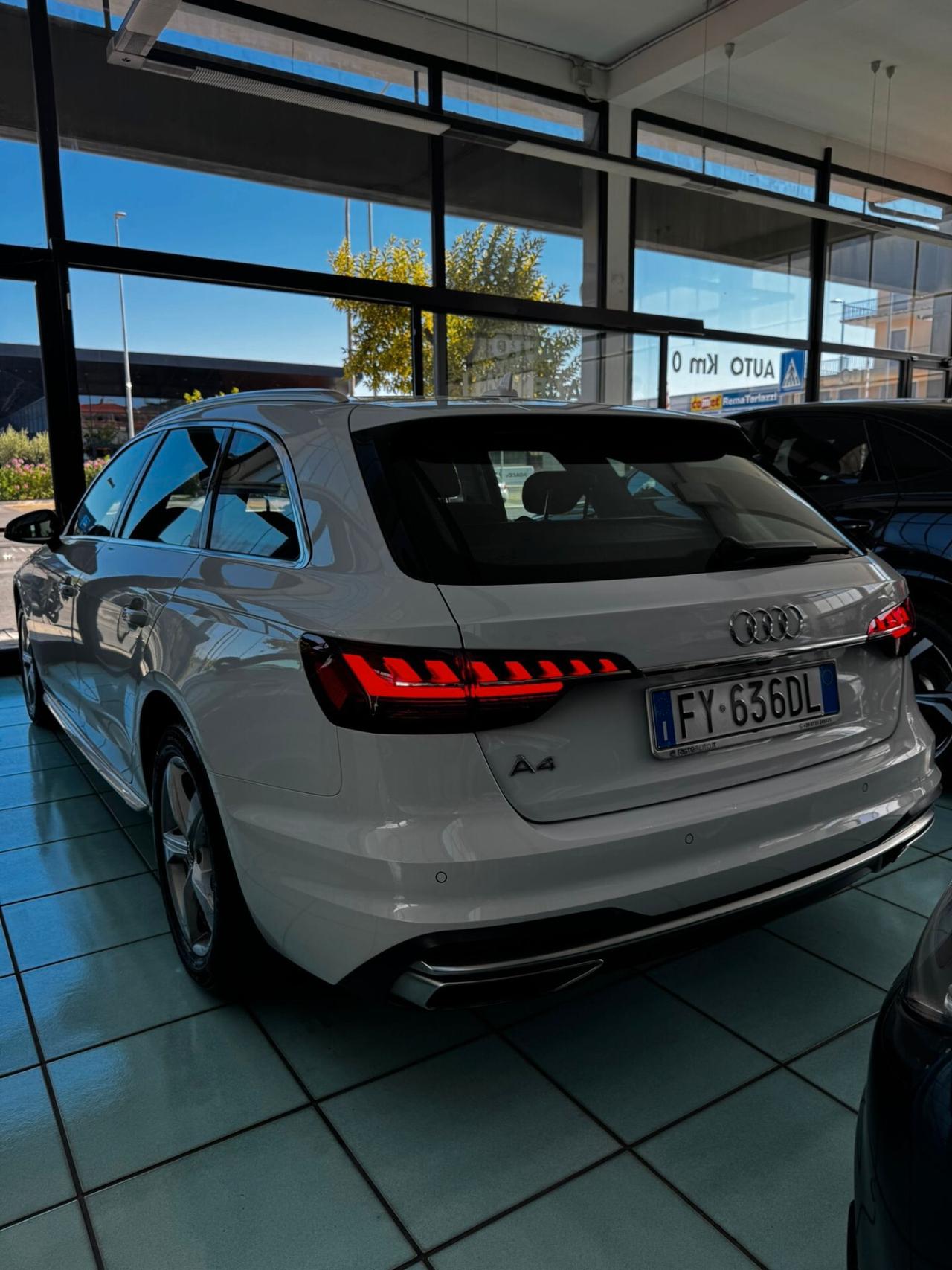 Audi A4 Avant 35 TDI/163 CV S tronic Business Advanced