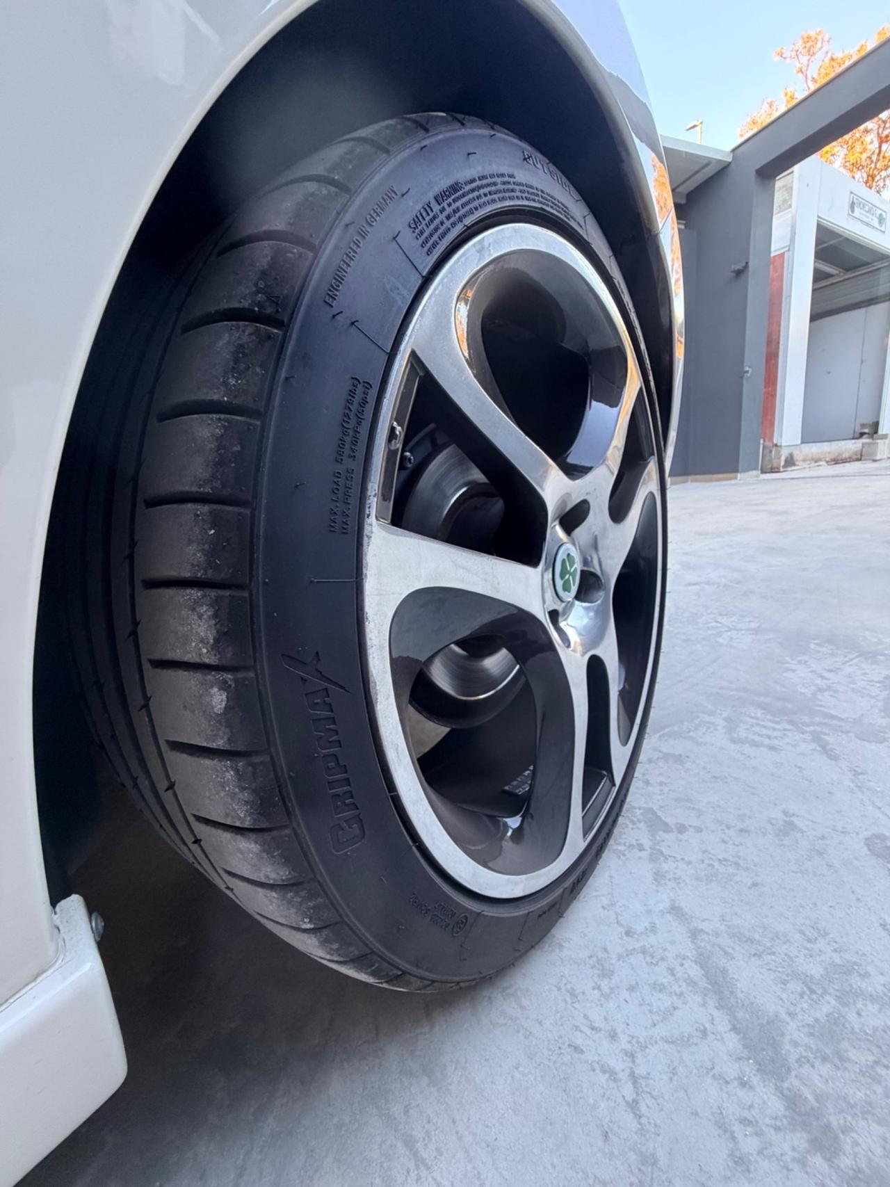 Alfa Romeo MiTo 1.4 T 155 CV Distinctive Premium Pack