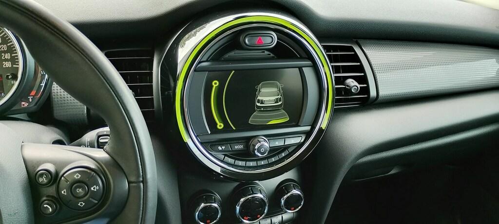 Mini Cooper D 1.5 D Cooper D Business XL DCT