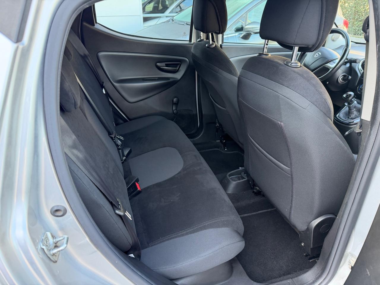 Lancia Ypsilon 1.2 69 CV 5 porte Gold