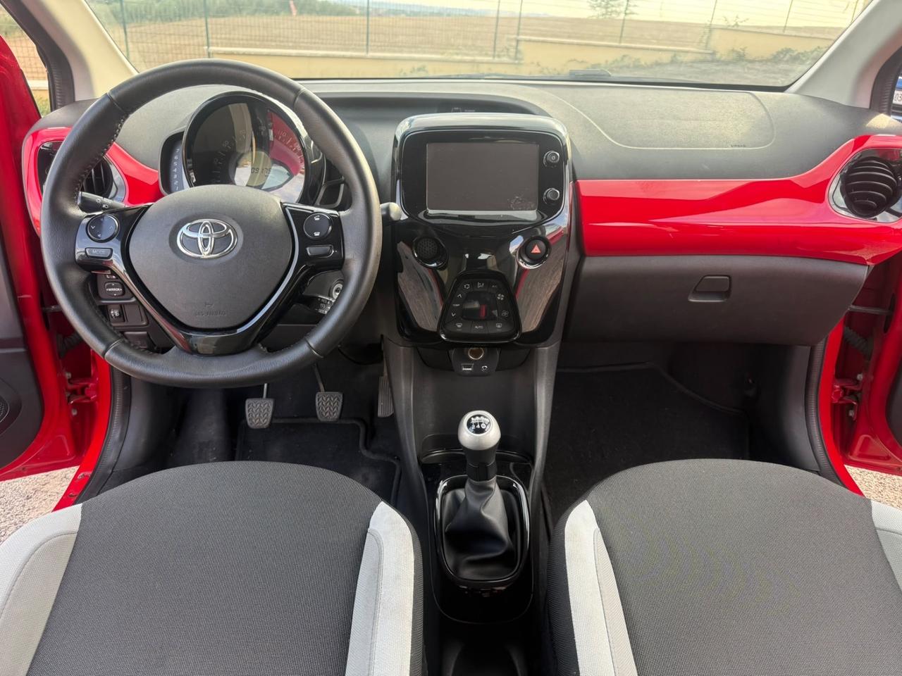 Toyota Aygo 1.0 VVT-i 69 CV 5 porte x-business