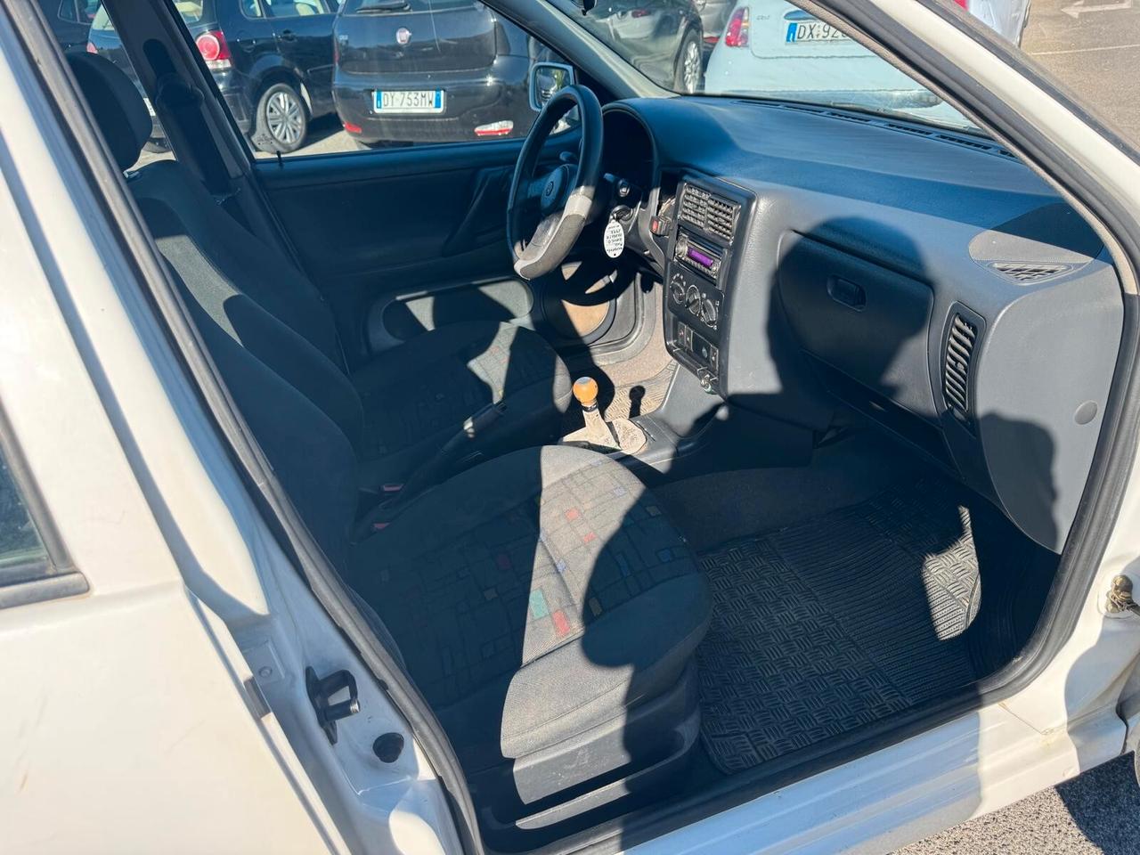 Volkswagen Polo 1.0 benzina 50cv 5P 1998