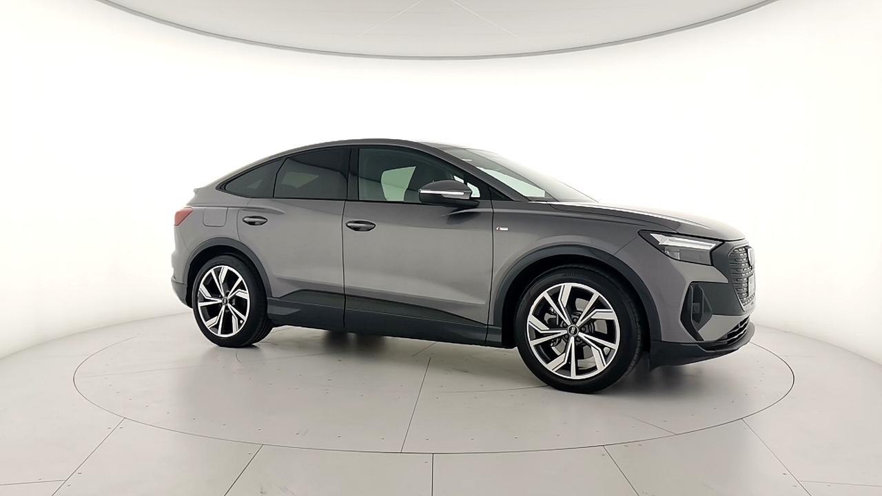AUDI Q4 Sportback e-tron - Q4 Sportback e-tron 50 S line edition quattro