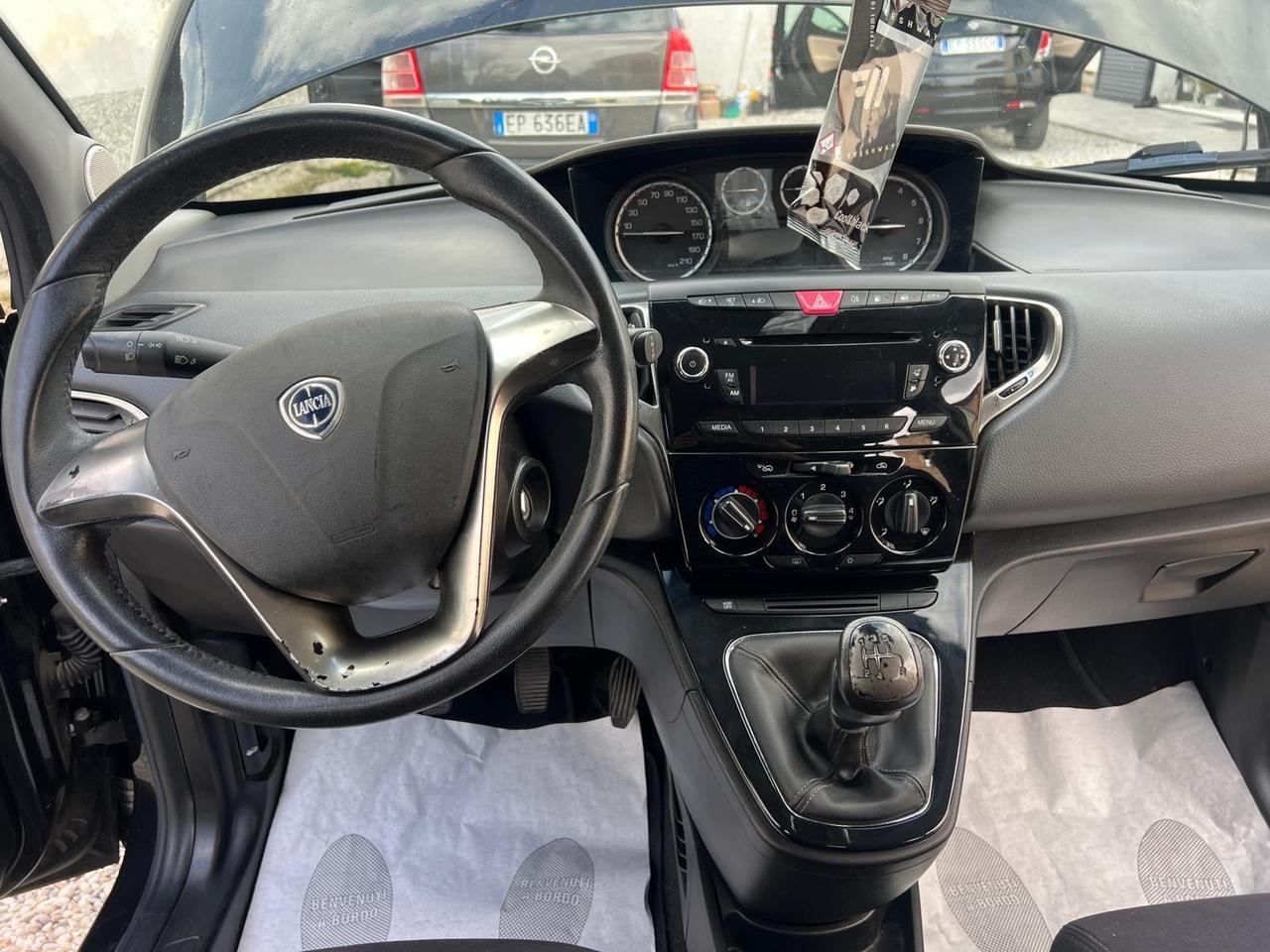 Lancia Ypsilon 1.2 69 CV 5 porte GPL Ecochic Gold