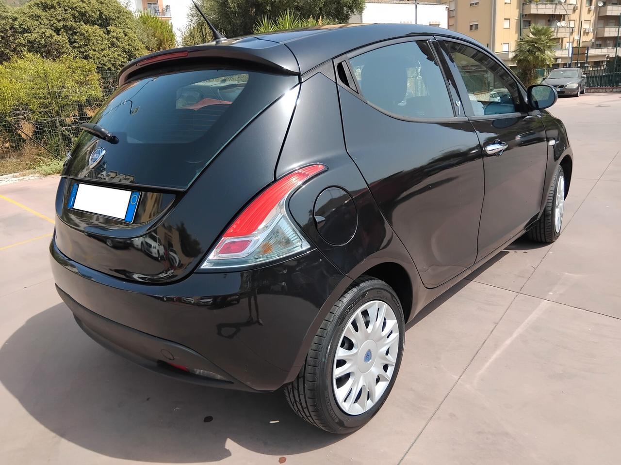 LANCIA YPSLON 1.2 GOLD 69CV GARANZIA 12 MESI