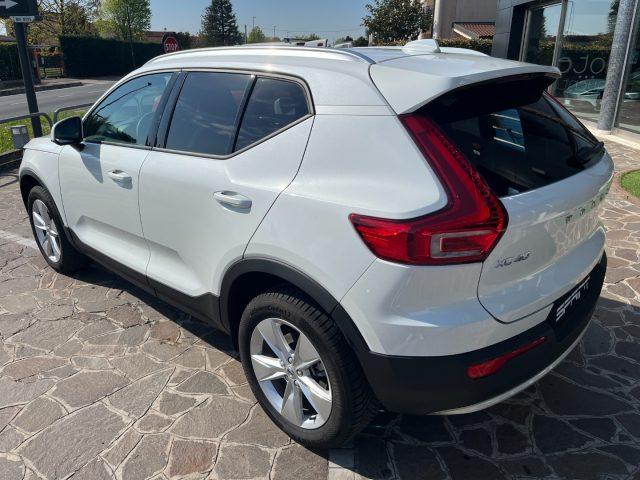 VOLVO XC40 B3 CORE AUTOMATICO 163CV MILD HYBRID PREZZO REALE