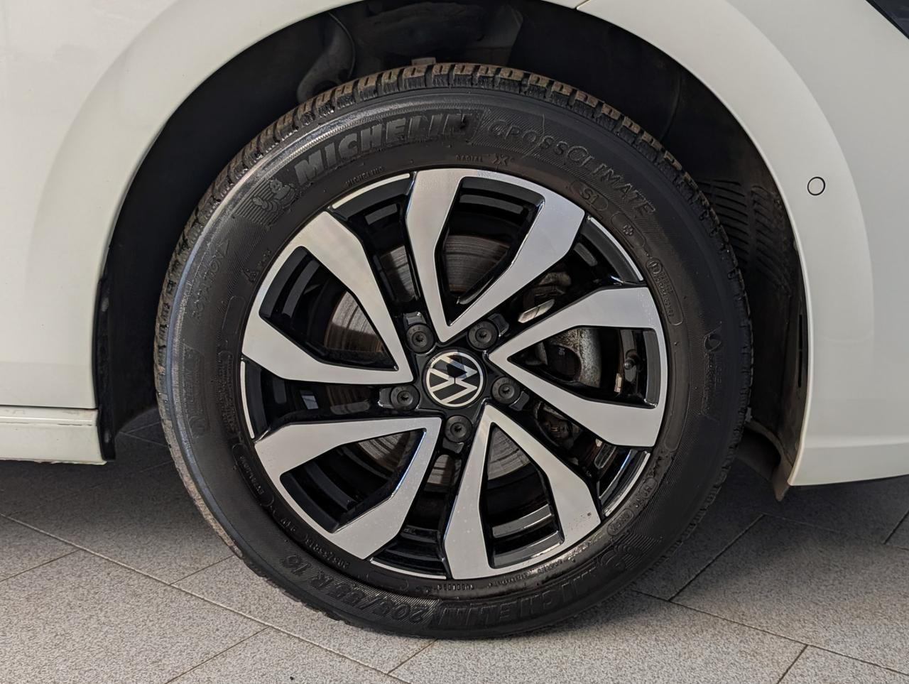 Volkswagen golf viii 1.5 TSI 150cv Life