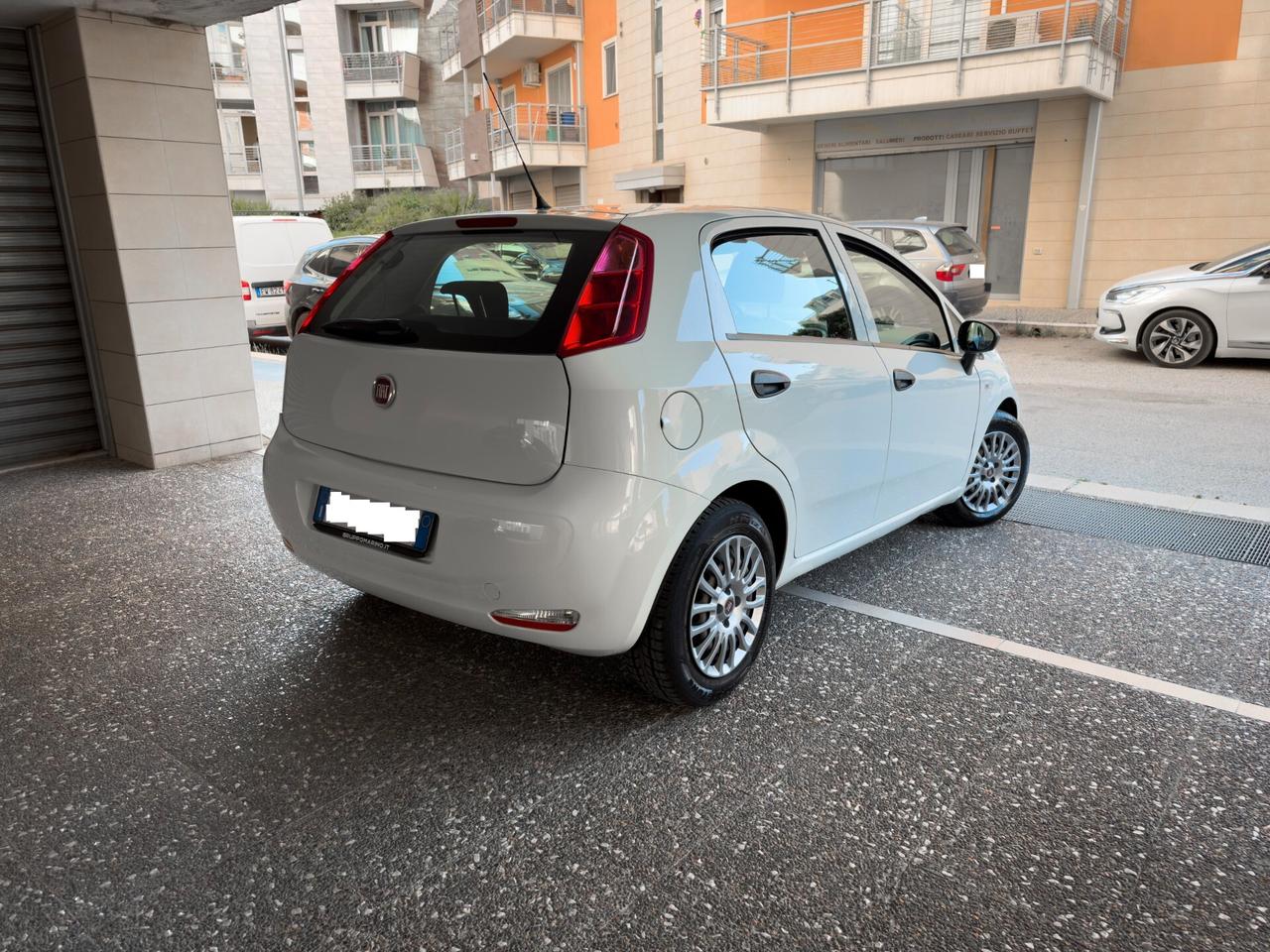 Fiat Punto 1.3 MJT II S&S 95 cv 5 porte Street