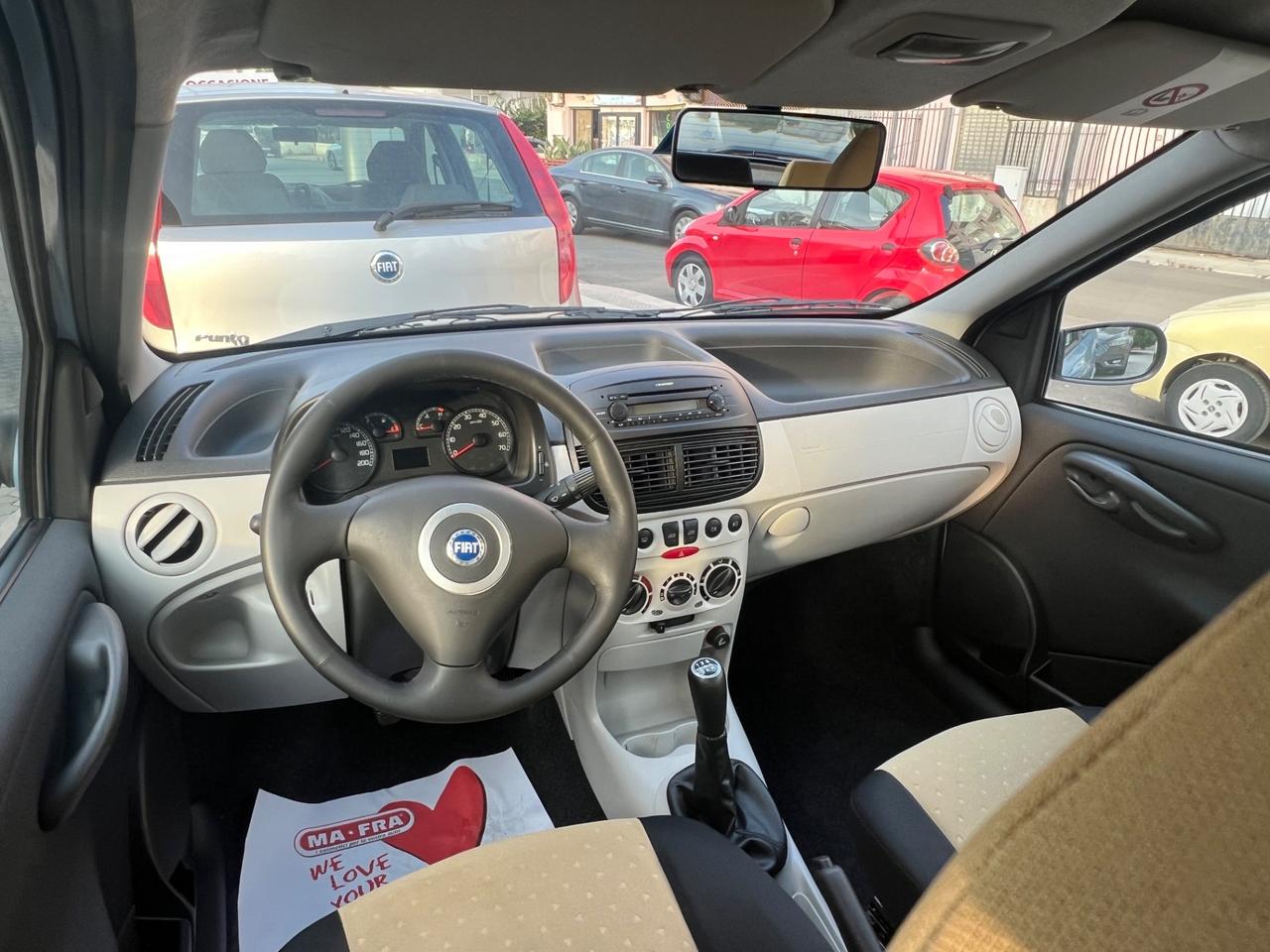 Fiat Punto 1.3 Multijet SOLO 22000 KM!!!!!!