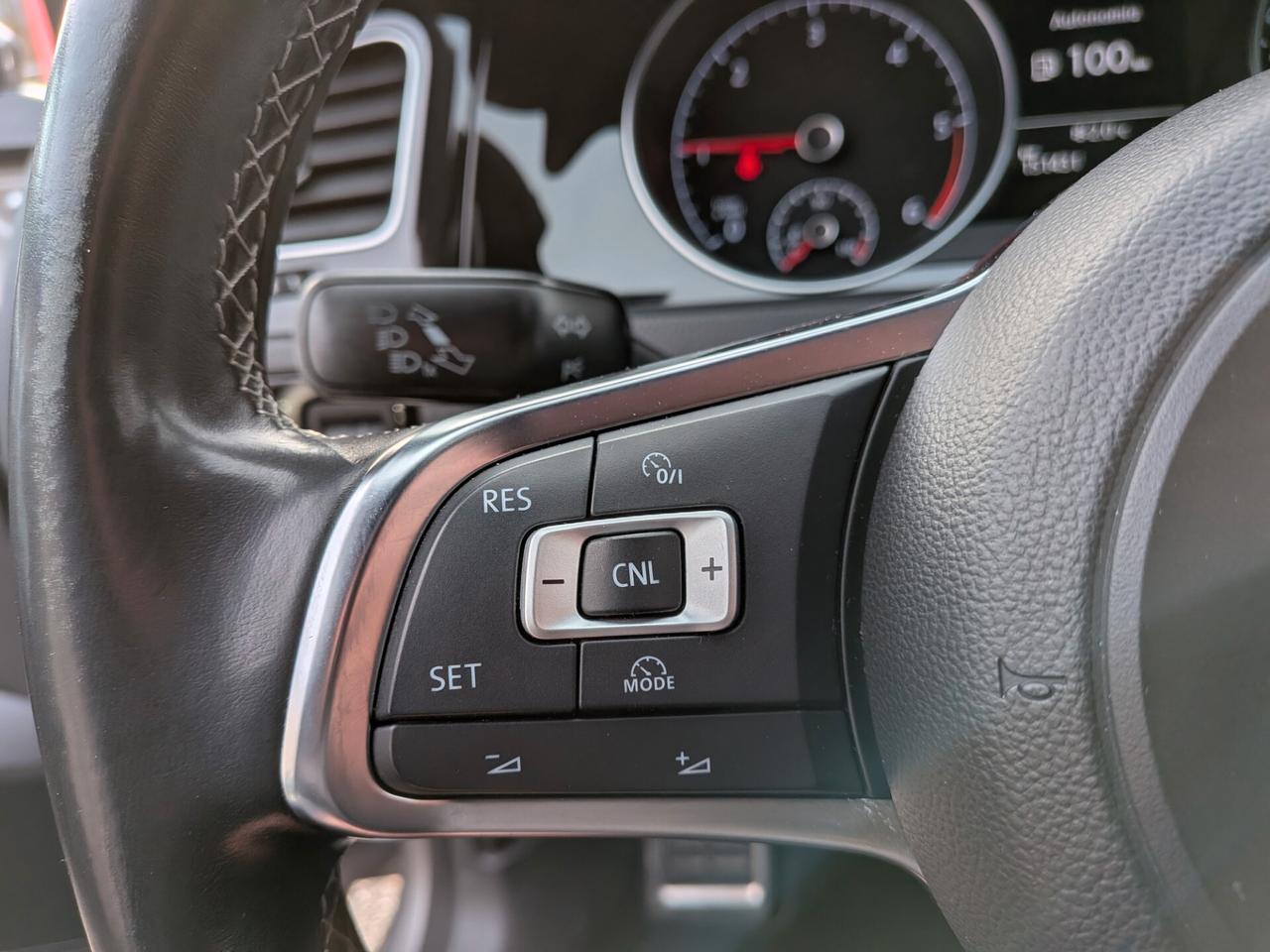 VW GOLF VII 1.6 TDI 110CV R-LINE