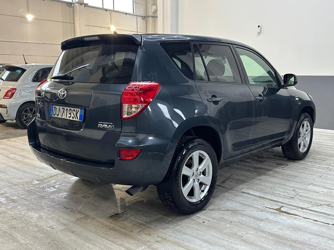 Toyota RAV 4 RAV4 2.2 D-4D 136 CV Luxury