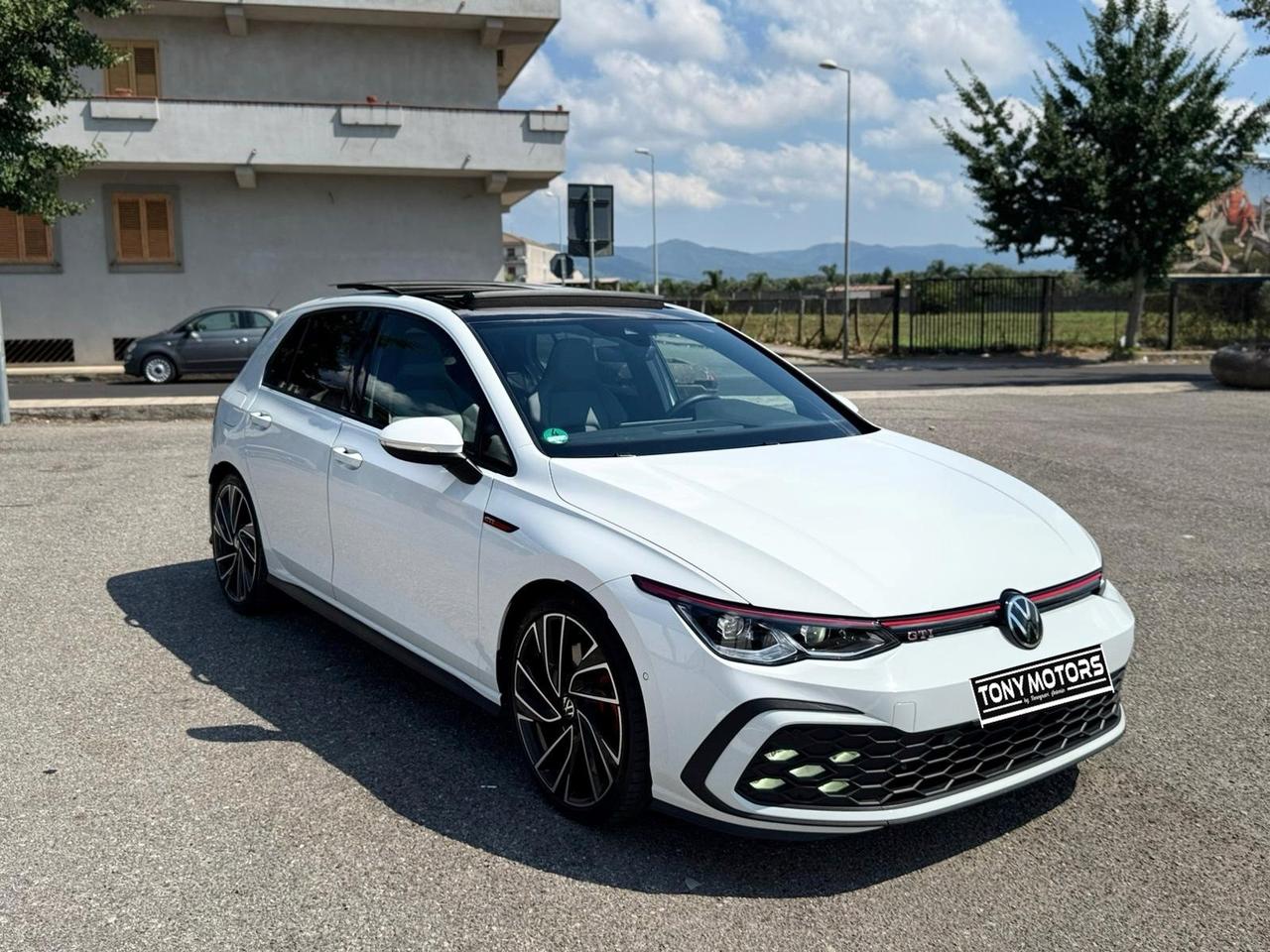 Volkswagen Golf GTI Golf 2.0 TSI GTI DSG