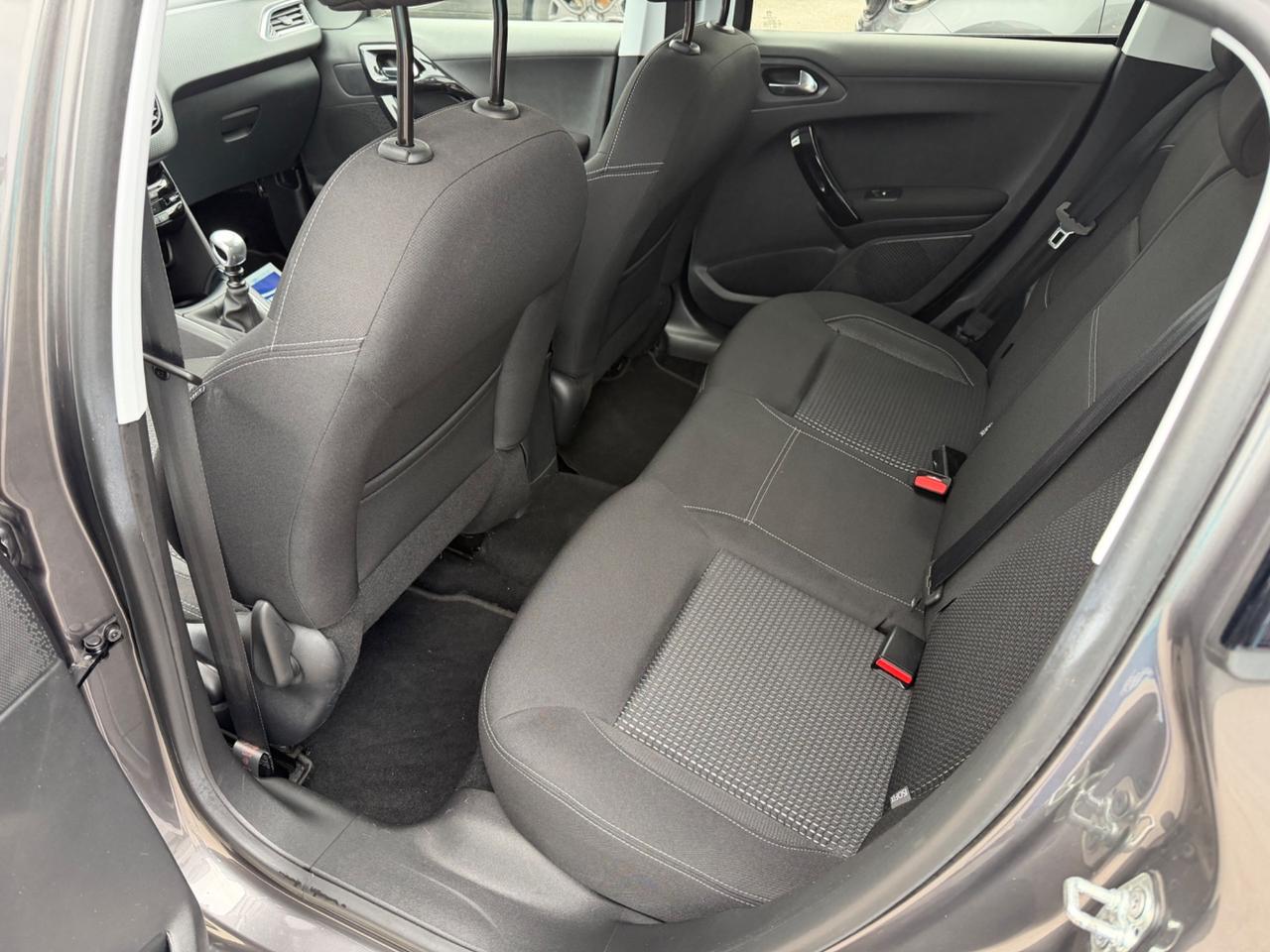 Peugeot 208 PureTech Turbo 110 EAT6 S&S 5 porte Allure