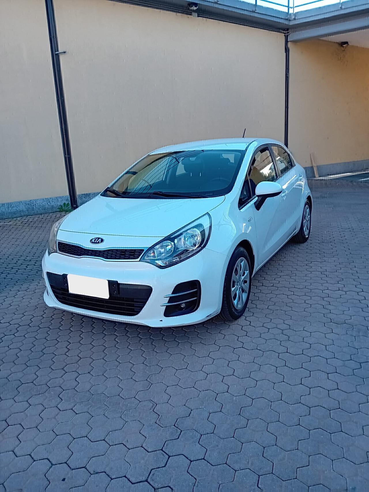 Kia Rio - APERTI AD AGOSTO