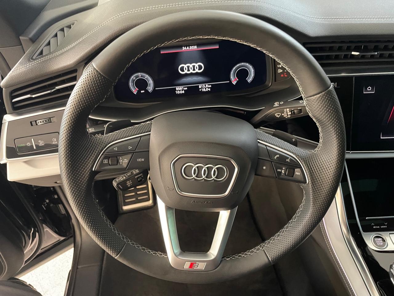 Audi Q8 50 TDI 286 CV S-Line Matrix Soft Close Cerchi 23"