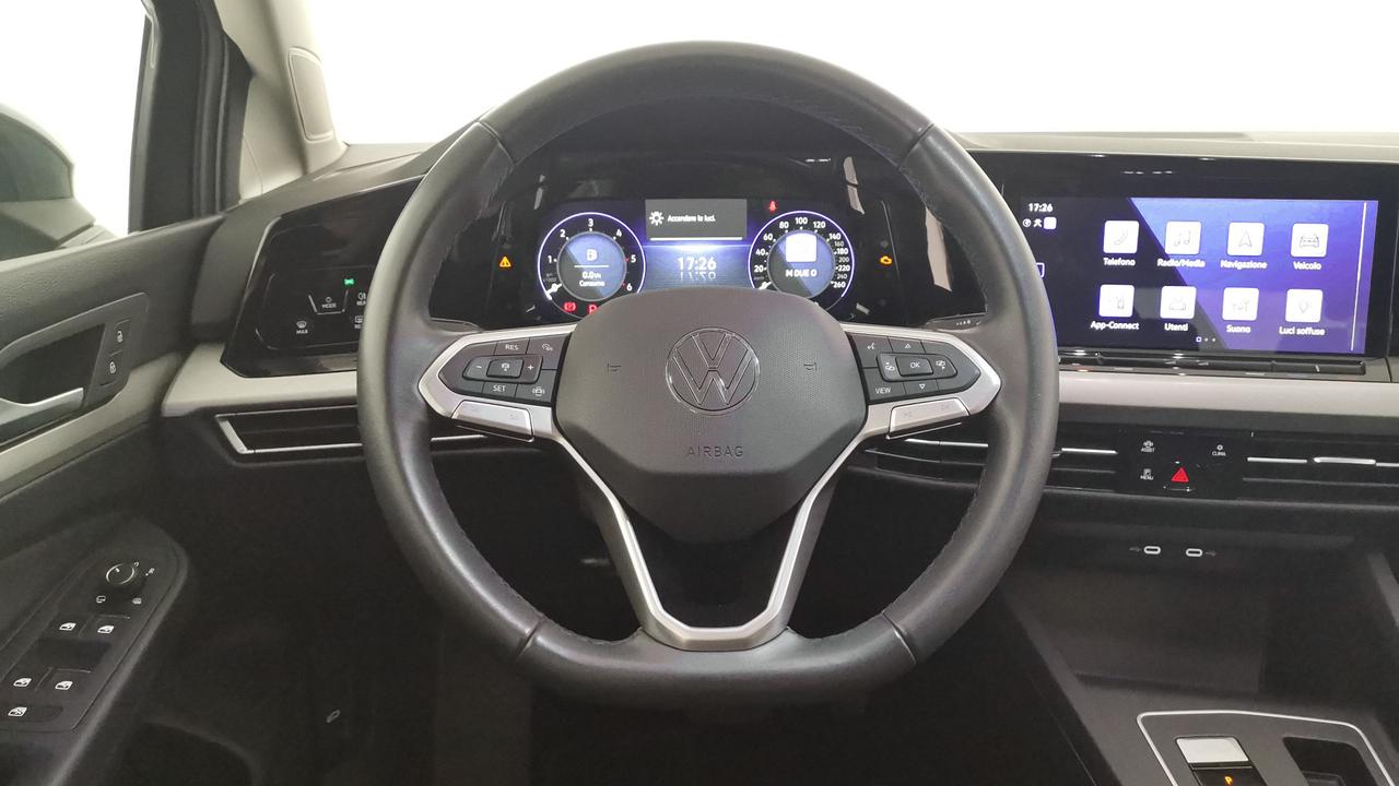 VOLKSWAGEN Golf VIII 2020 - Golf 1.5 tgi Life 130cv dsg