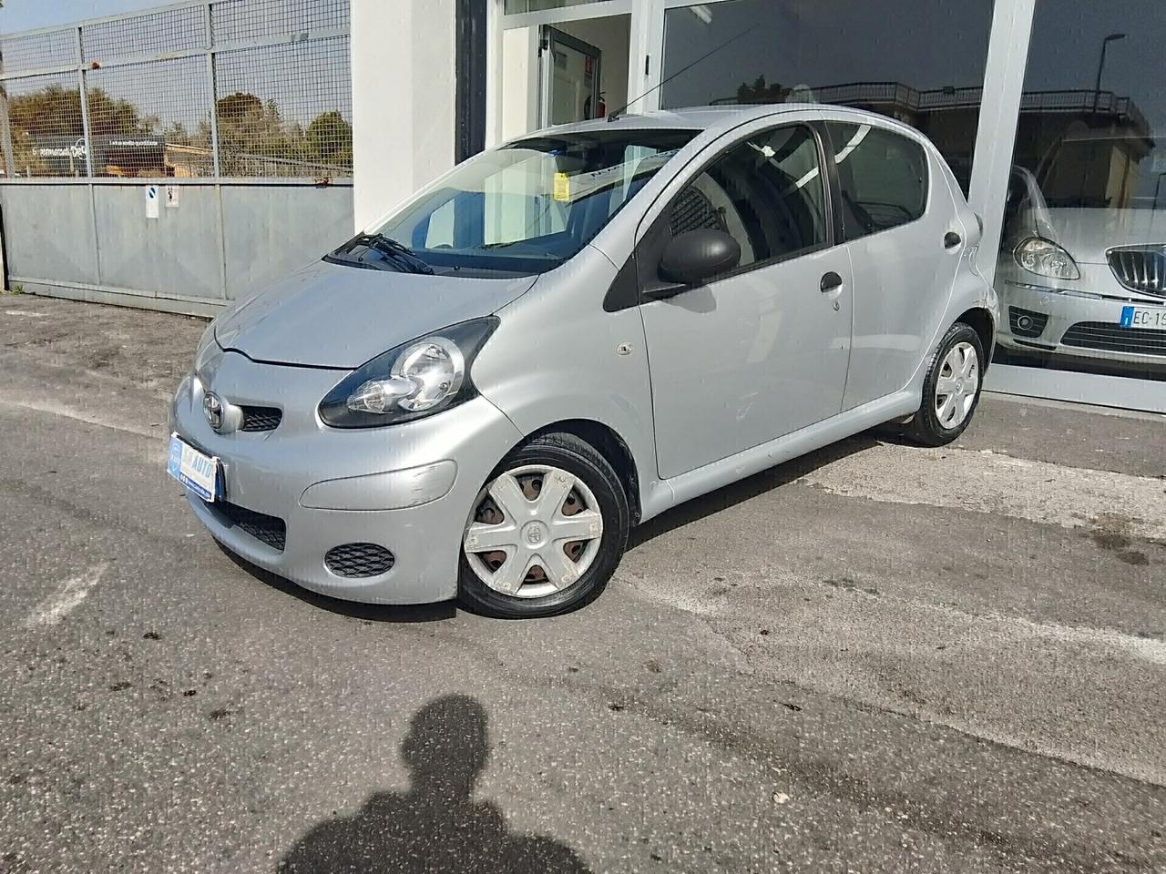 Toyota Aygo 1.0 12V VVT-i 5 porte Now