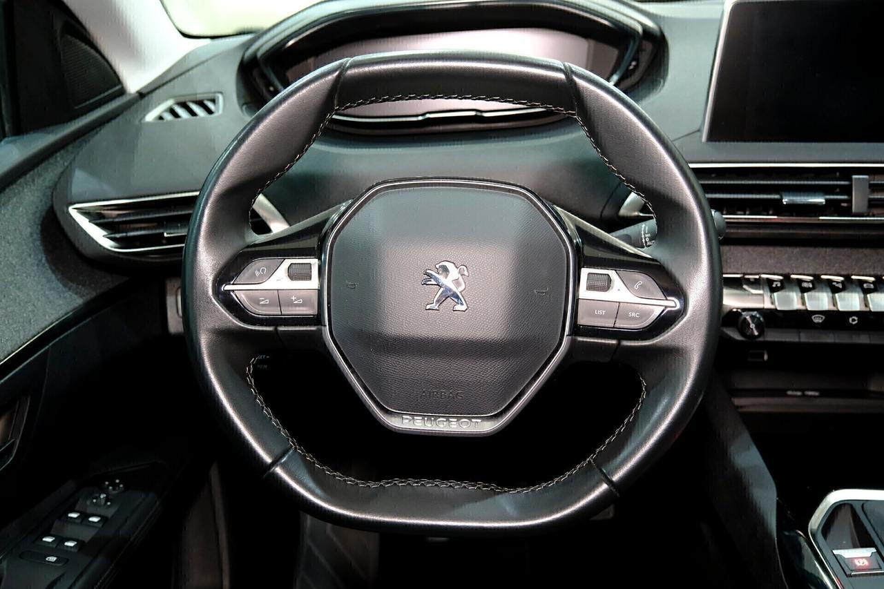 Peugeot 3008 ALLURE 1.2T 130cv COCKPIT LED/NAV