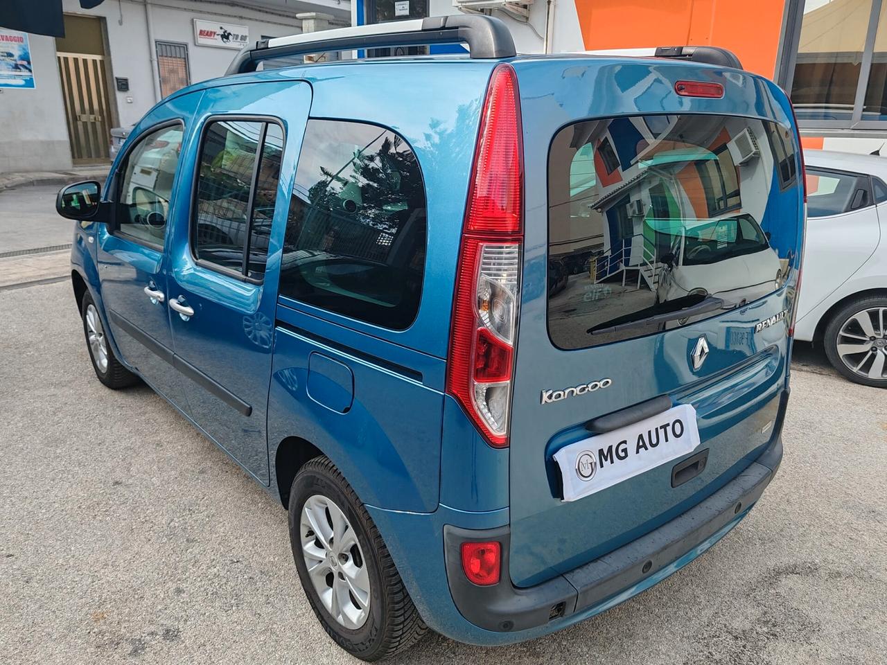 RENAULT KANGOO 5 POSTI