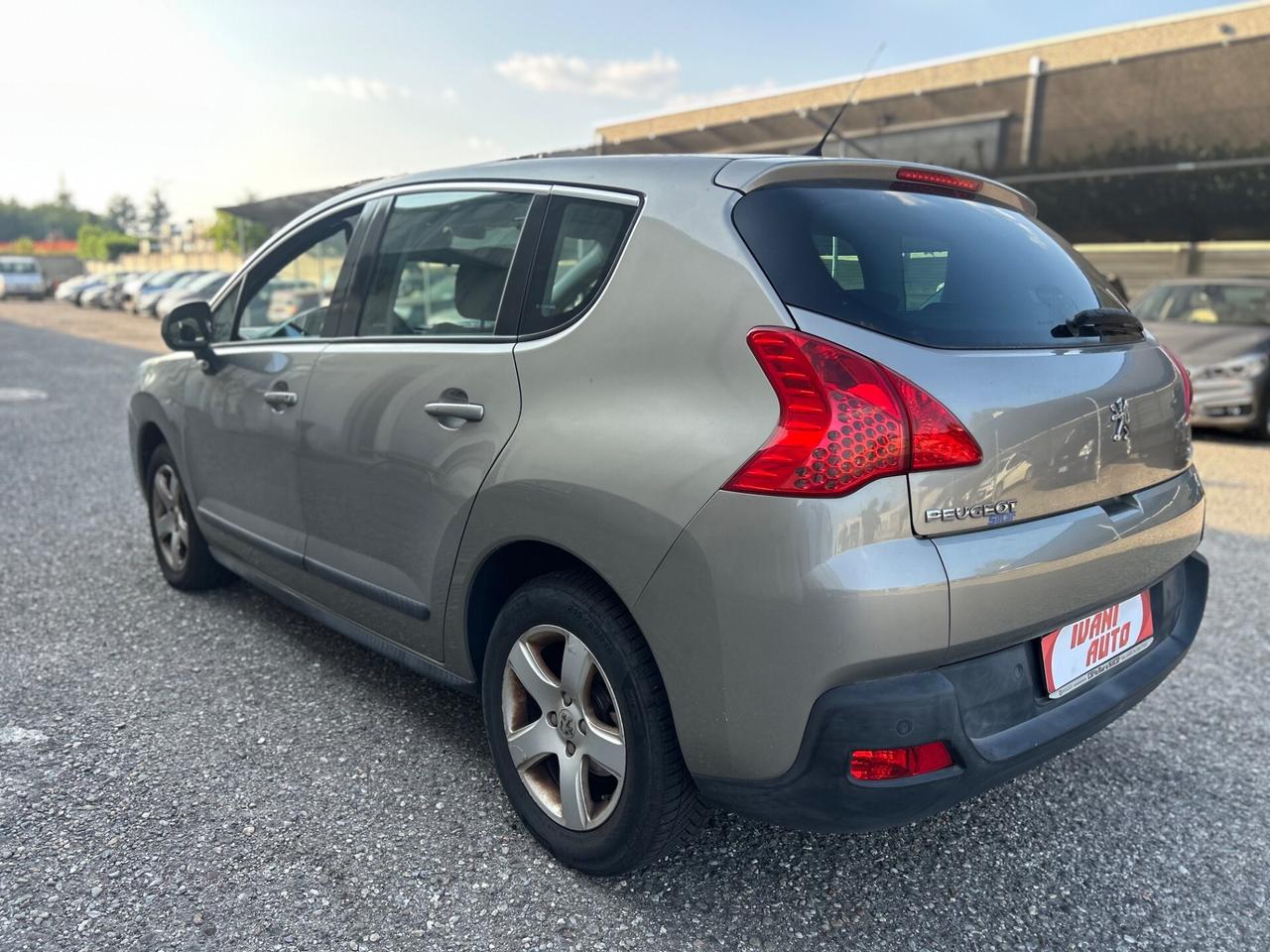 Peugeot 3008 1.6 HDi 110CV cambio AUTO