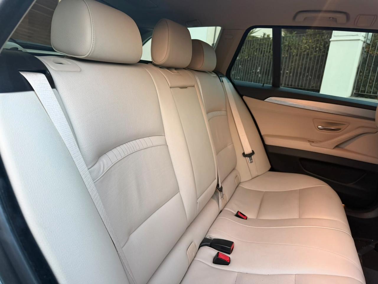 Bmw 520 520d xDrive Touring Luxury