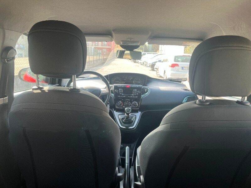 Lancia Ypsilon Ypsilon 1.0 FireFly 5 porte S&S Hybrid Platino