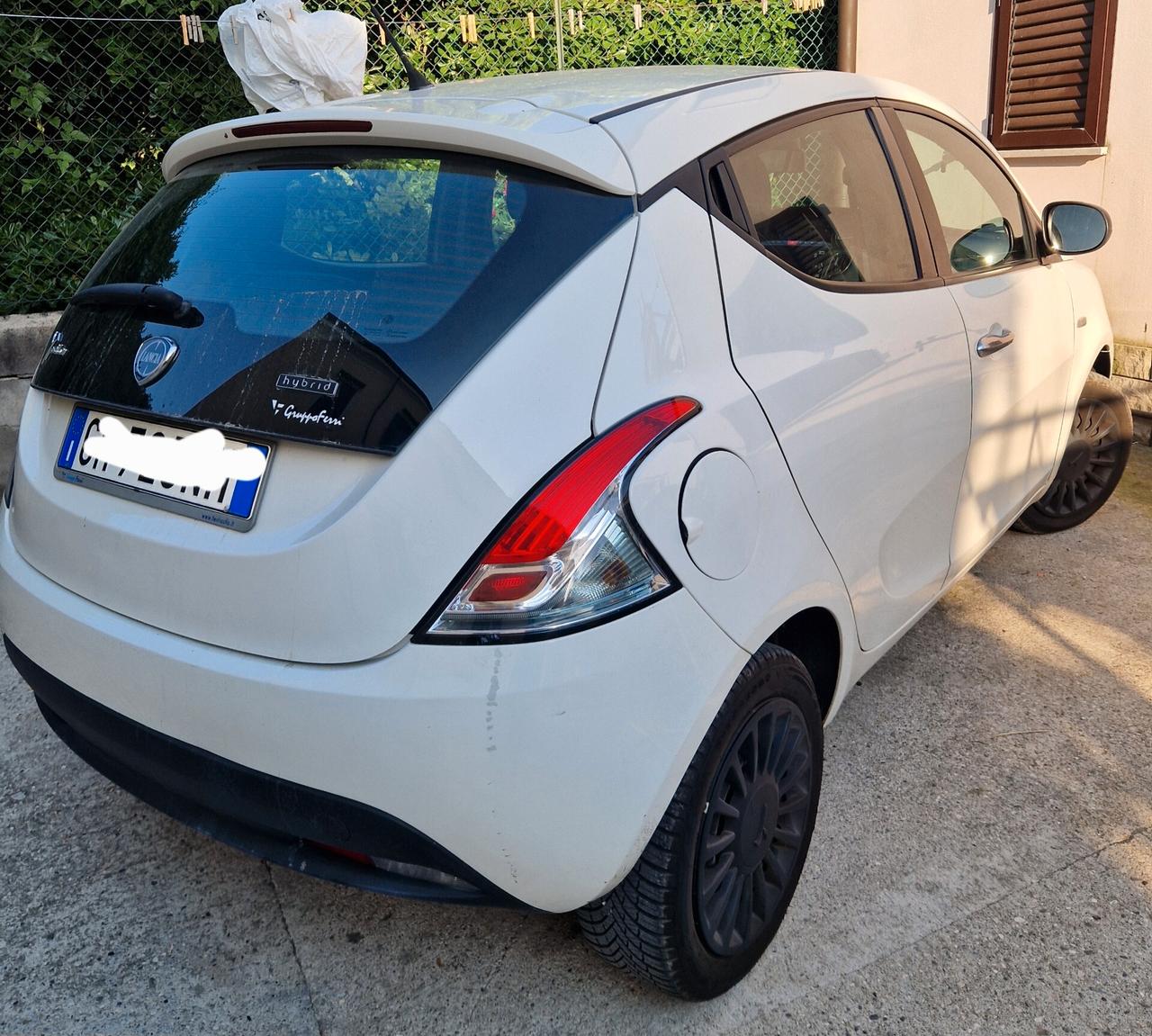 Lancia Ypsilon 1.0 hybrid - Garanzia 12 mesi