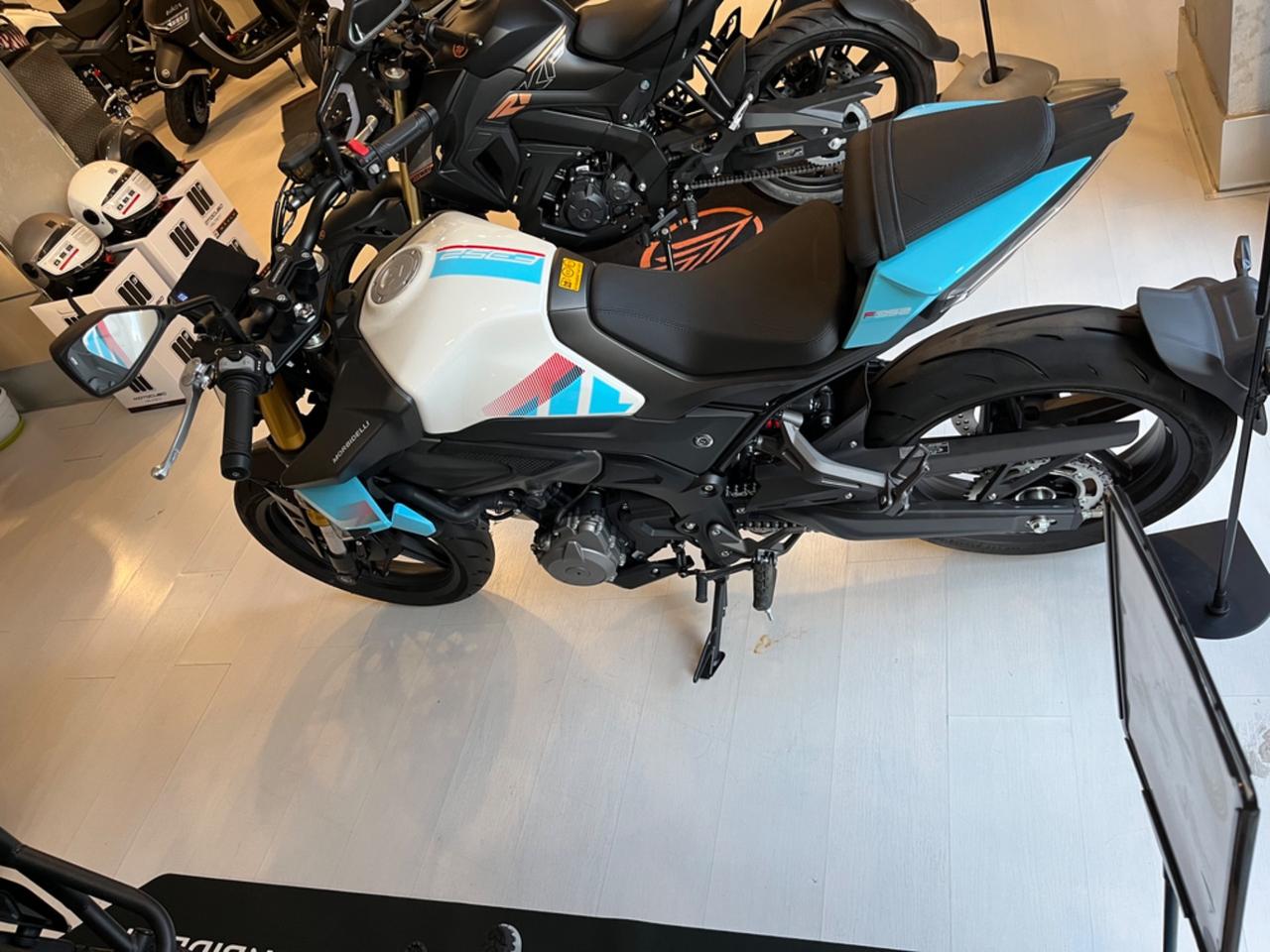 Nuova Morbidelli F352 (Patente A2) – Pronta Consegna / 3 Colori