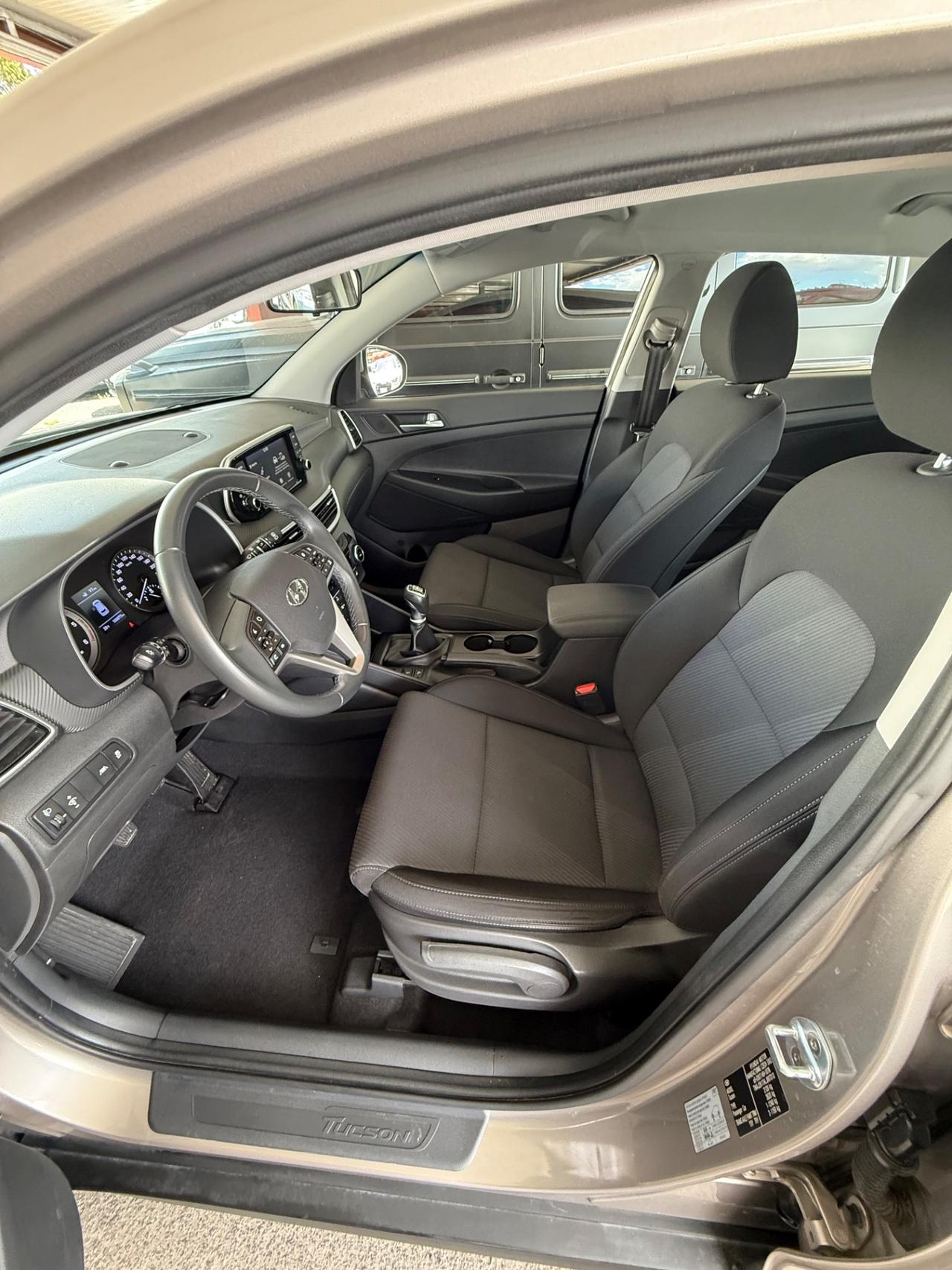 Tucson 1.6 CRDi XPrime-unipro-rate-garanzia