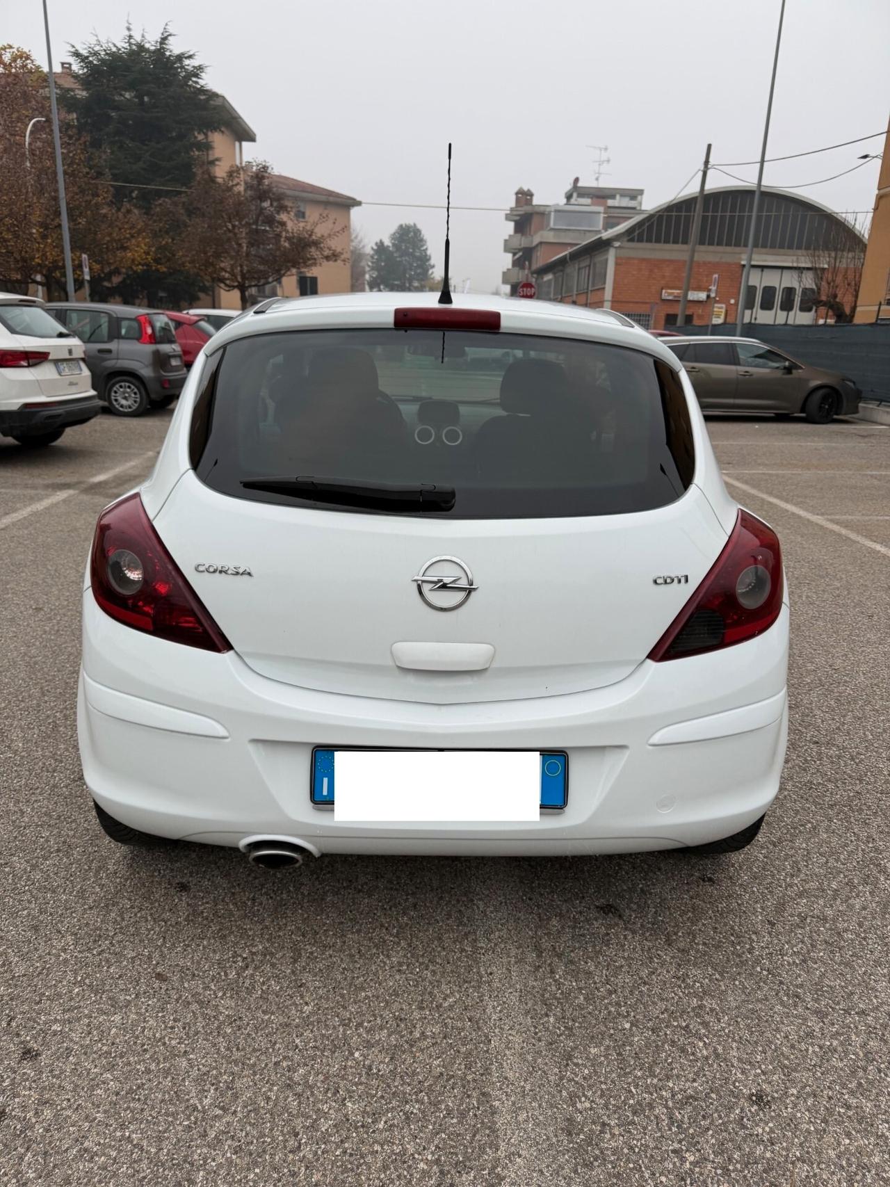 Opel Corsa 1.3 cdti - NEOPATENTATI - 12 MESI DI GARANZIA -