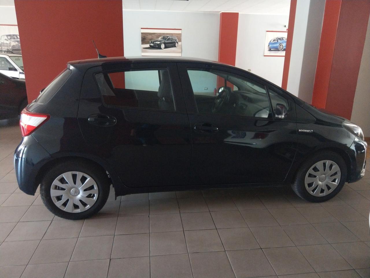 Toyota Yaris 1.5 Hybrid 5 porte Cool