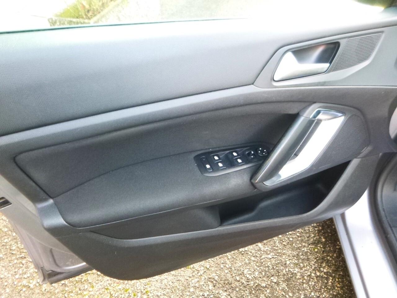 Peugeot 308 BlueHDi 100 S&S SW Business