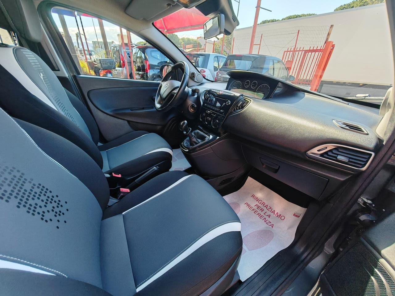 Lancia Ypsilon 1.2 benzina 11/2014 Cv69